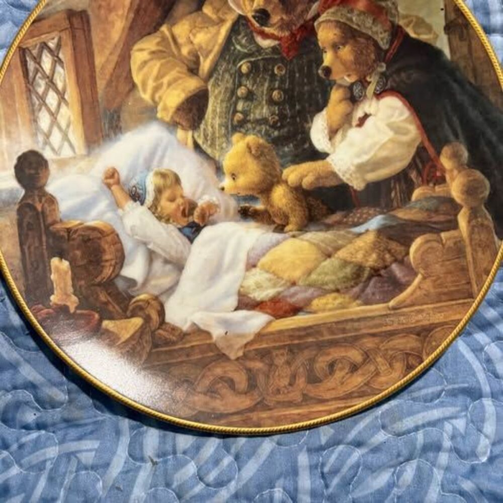 1991 Edwin Knowles collector plate features a "Goldilocks and the Three Bears"